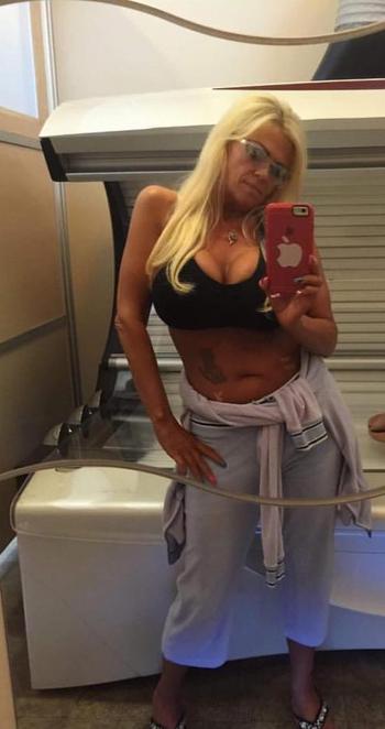 , 45  female escort, Las Vegas